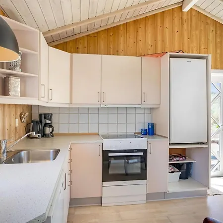 Guthfrith - 100m From The Sea By Interhome Feriehus *