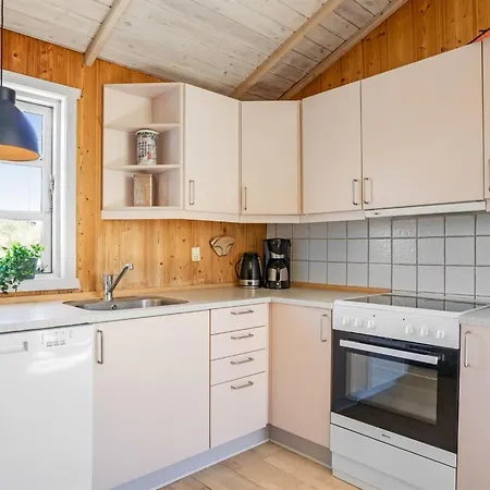 Guthfrith - 100m From The Sea By Interhome Feriehus *